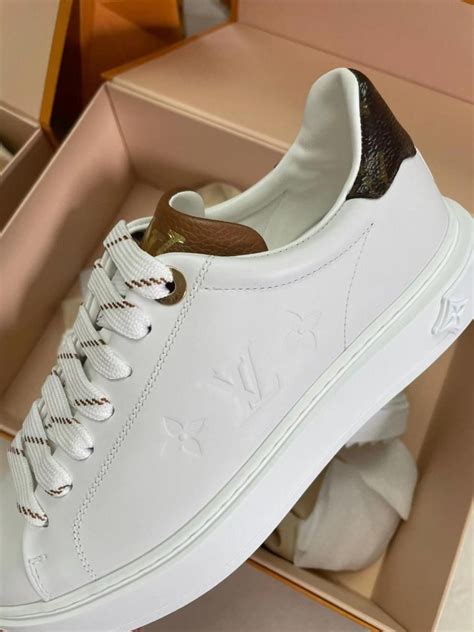 белые кроссовки louis vuitton|Louis Vuitton lv sneakers.